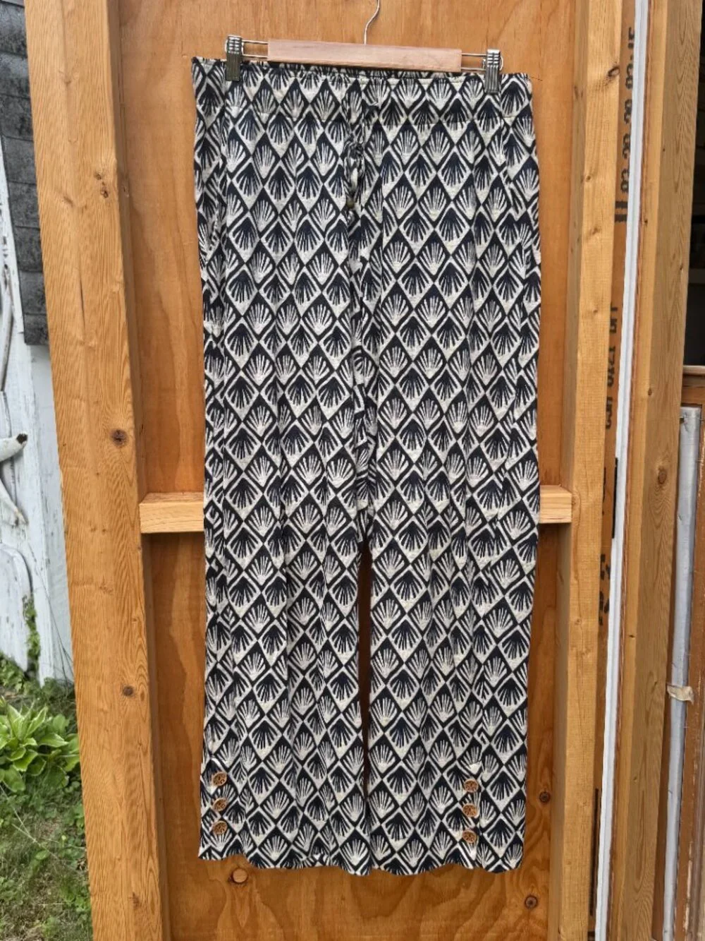 C&C California 100% Linen 2-Piece Set | Black & Cream Geometric Shell Print | Si